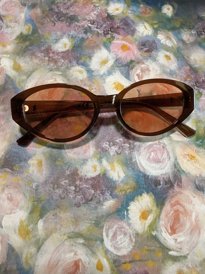 Thick Oval Sunnies